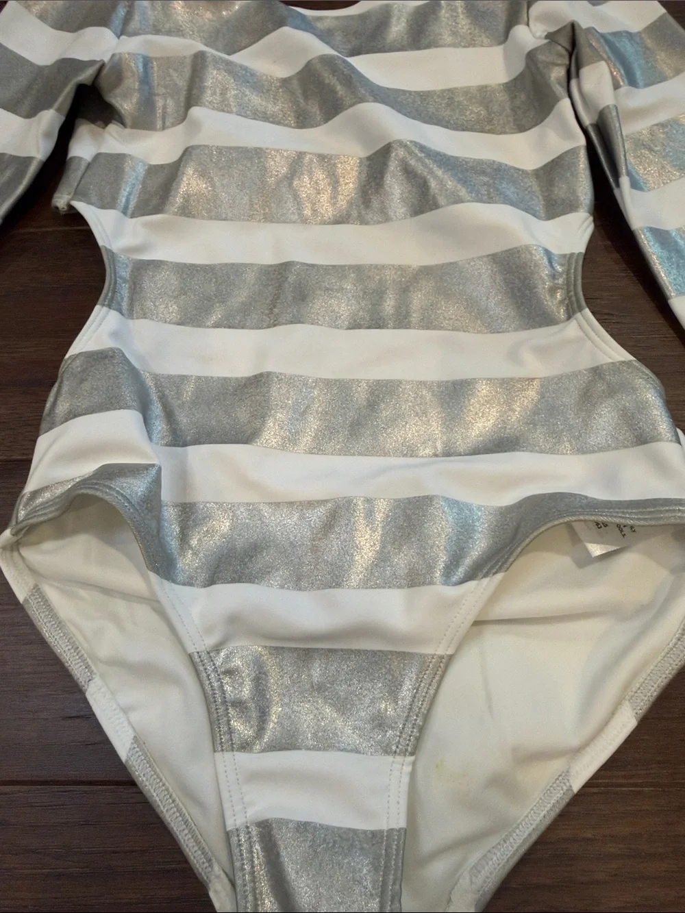 Zella Girls White & Silver Striped Long-Sleeve One-Piece Swimsuit Size 8 C8-126